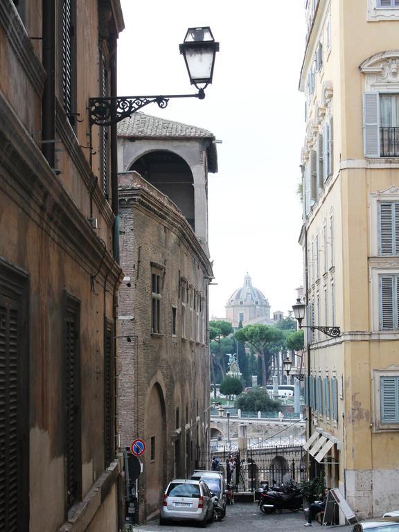 Hella Ibernesi 23 Fori Imperiali Inn, New Gestion! Rome Bilik gambar