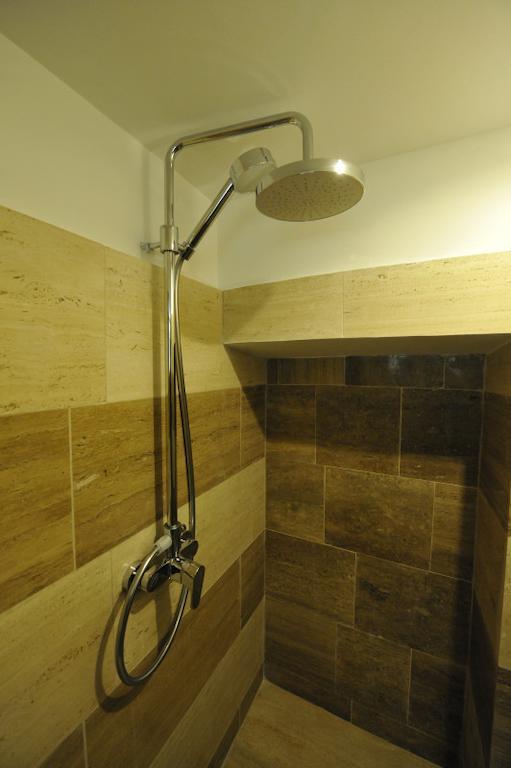 Hella Ibernesi 23 Fori Imperiali Inn, New Gestion! Rome Bilik gambar